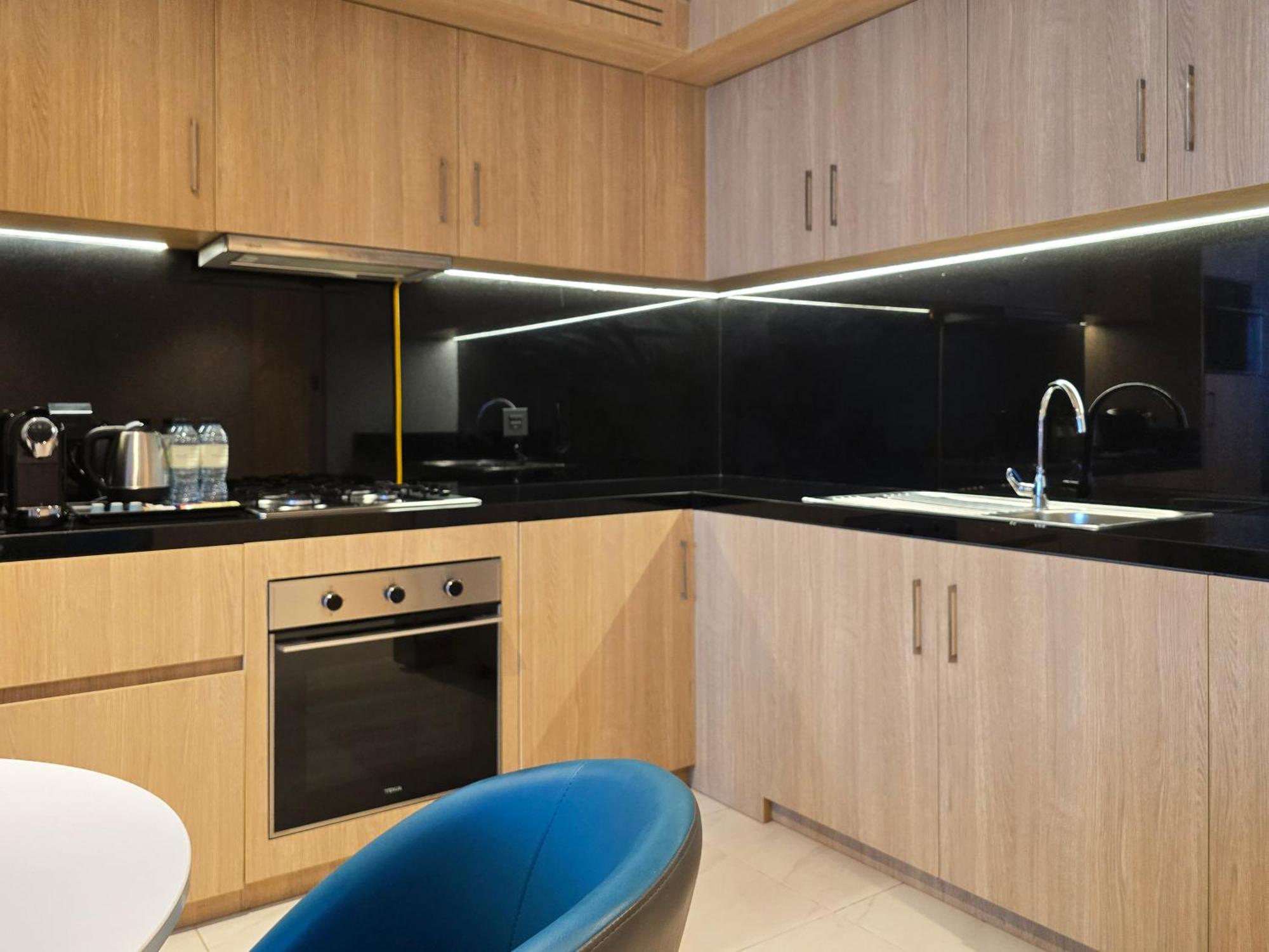 Millennium Place Mirdif Дубай Экстерьер фото